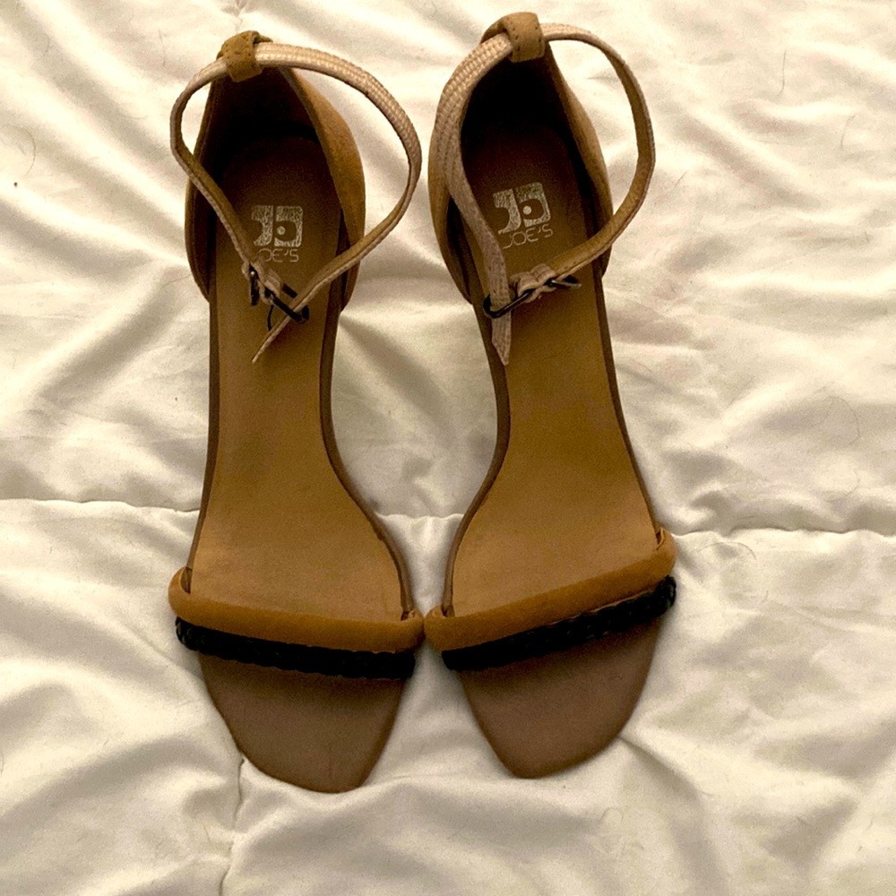 Joe’s strappy heel